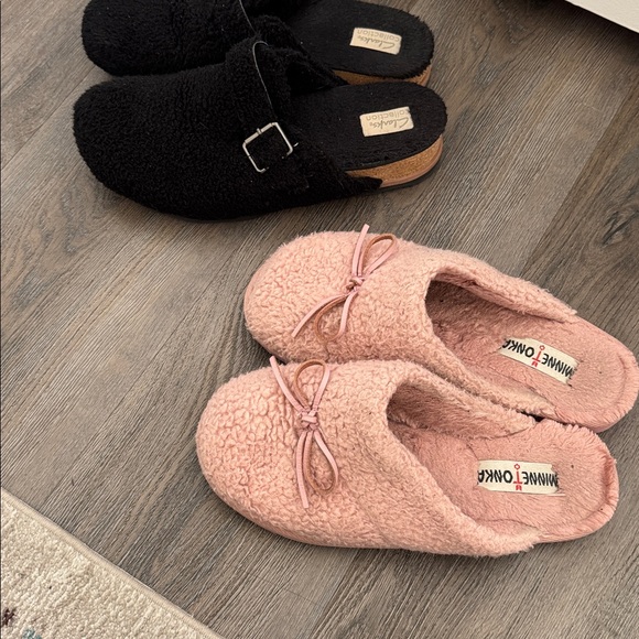 House slipper bundle - Picture 2 of 7